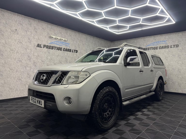 2012 Nissan Navara 2.5 dCi Tekna Auto 4WD Euro 5 4dr PICK UP Diesel Automatic