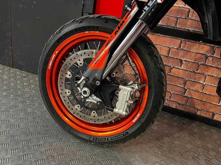 2012 KTM 690 SMC LOTS OF EXTRAS