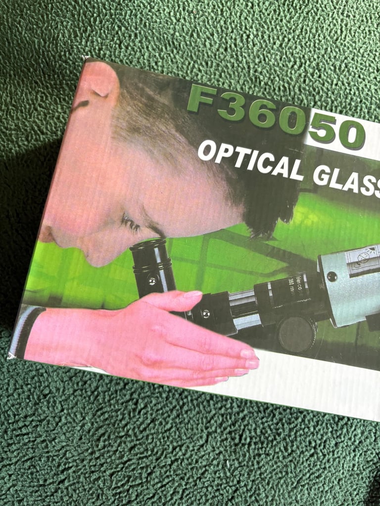 Brand new in box  - F36050 Telescope 
