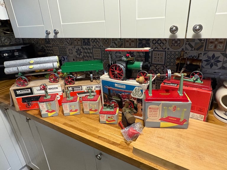 Mamod steam traction engine 