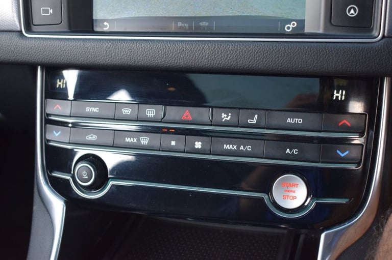 2018 Jaguar XF 2.0 D R-SPORT AWD 5d 238 BHP Estate Diesel Automatic