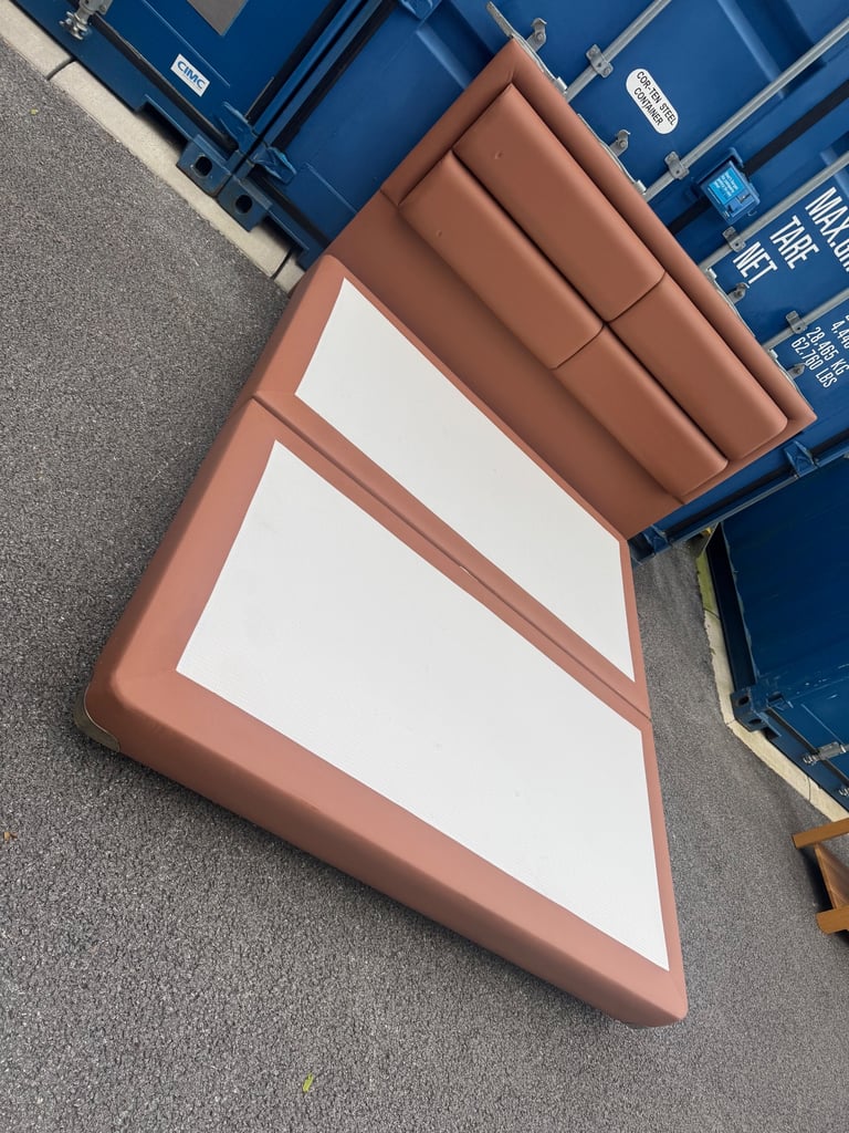 Super king bed with mattress in very good condition possible delivery