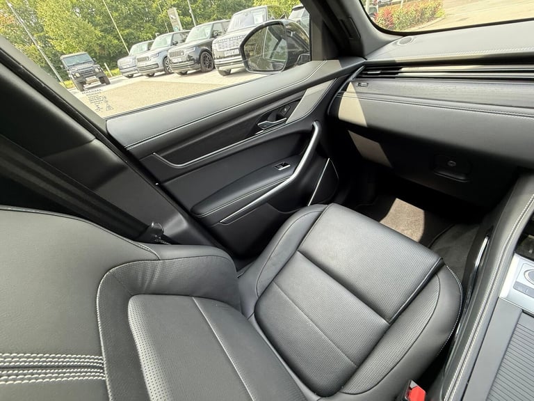 2022 Jaguar F-Pace 2.0 D200 MHEV R-Dynamic Black SUV 5dr Diesel Auto AWD Euro 6 (s/s) (204 ps) ES...