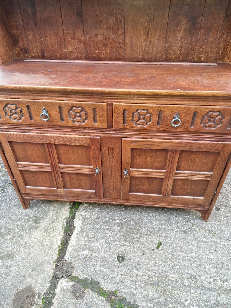 Dresser £60