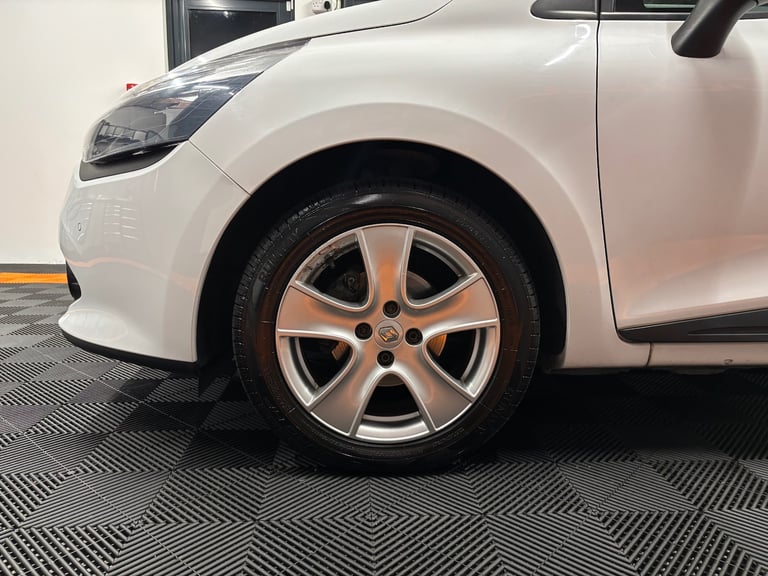 2016 Renault Clio 1.2 16V Play 5dr HATCHBACK Petrol Manual