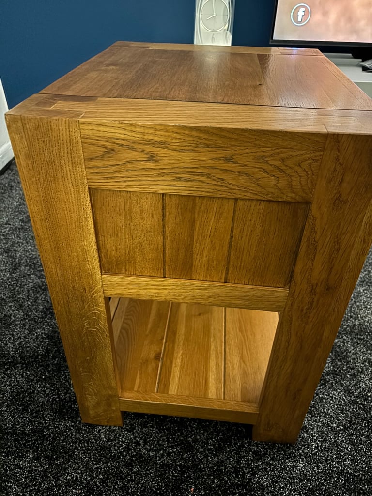 2x Rustic Oak Side Table/Bedside 