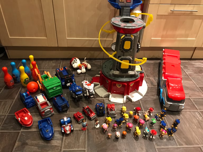 Huge paw patrol bundle - Tower, Figures, Vehicles, mat, Jigsaw Puzzles,etc