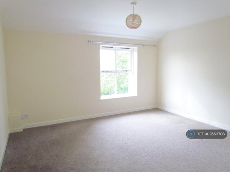 5 bedroom house in Ash Street/Church Road, Wrabness, CO11 (5 bed) (#2653708)