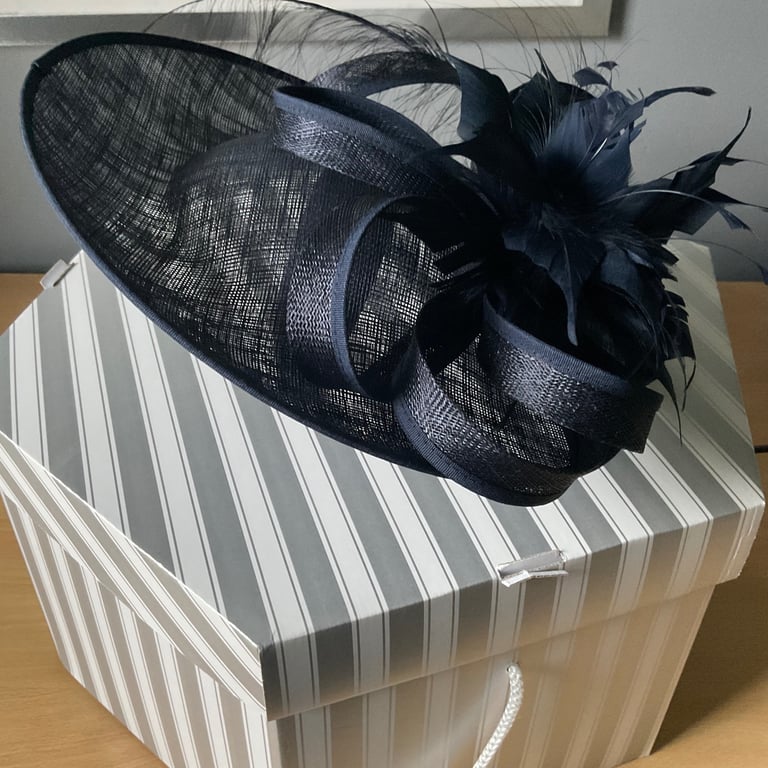 image for Mother of the bride/groom Navy blue Hatinator 