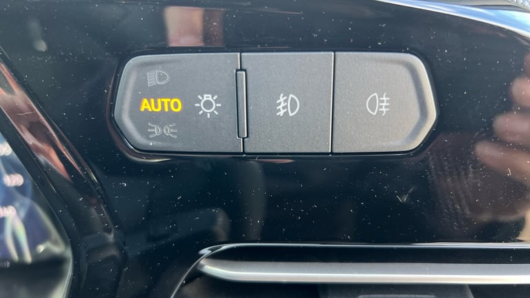 2025 Ford Transit Connect 2.0 EcoBlue 102ps Limited Van PANEL VAN DIESEL Manual
