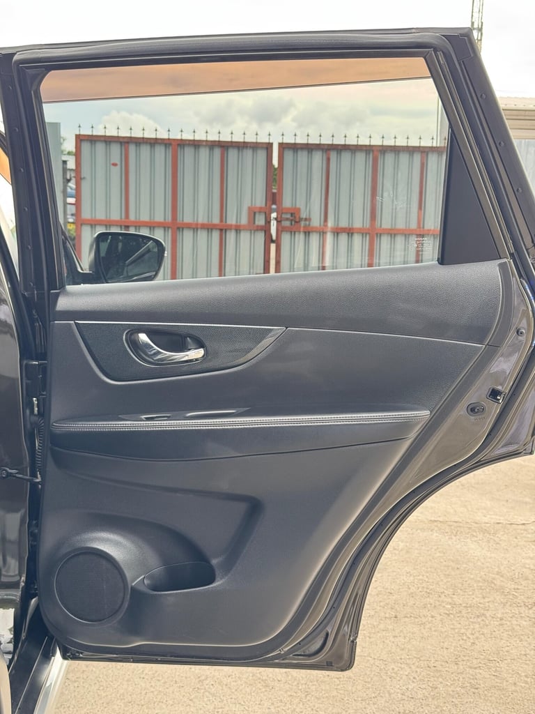 2014 Nissan X-Trail 2.0 PURE DRIVE AUTO SUV Petrol Automatic