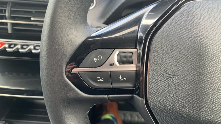 2022 Peugeot 2008 1.5 BlueHDi Allure Premium SUV 5dr Diesel Manual Euro 6 (s/s) (110 ps) SUV Dies...