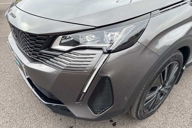 2022 Peugeot 3008 1.6 13.2kWh GT Premium e-EAT Euro 6 (s/s) 5dr SUV PETROL/ELECTRIC Automatic