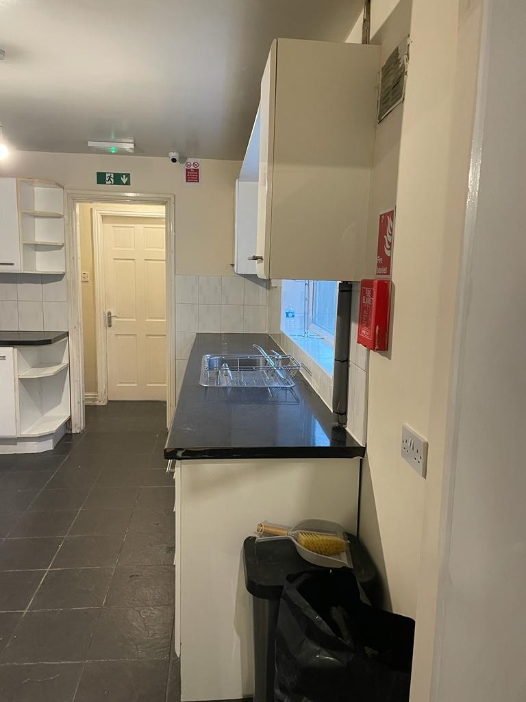 ***ROOM TO RENT***DOUBLE ROOM in CITY ROAD B16***ALL DSS ACCEPTED***