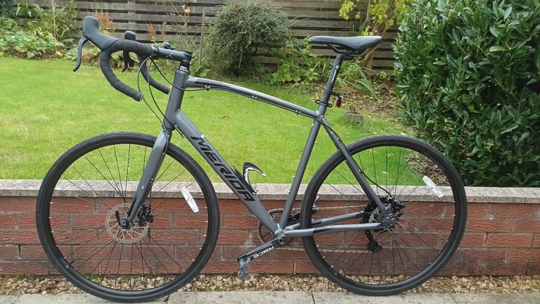 Merida Speeder road/hybrid bike : Size Large