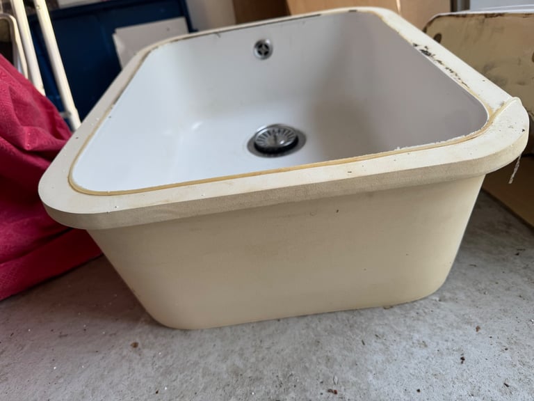 Under counter Kitchen Sink
