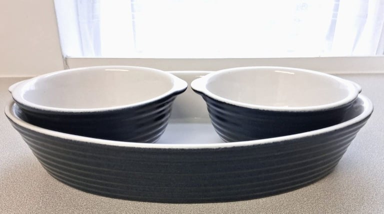 CERAMIC DISHES SET / DISHWASHER SAFE/ MICROWAVE AND OVEN
