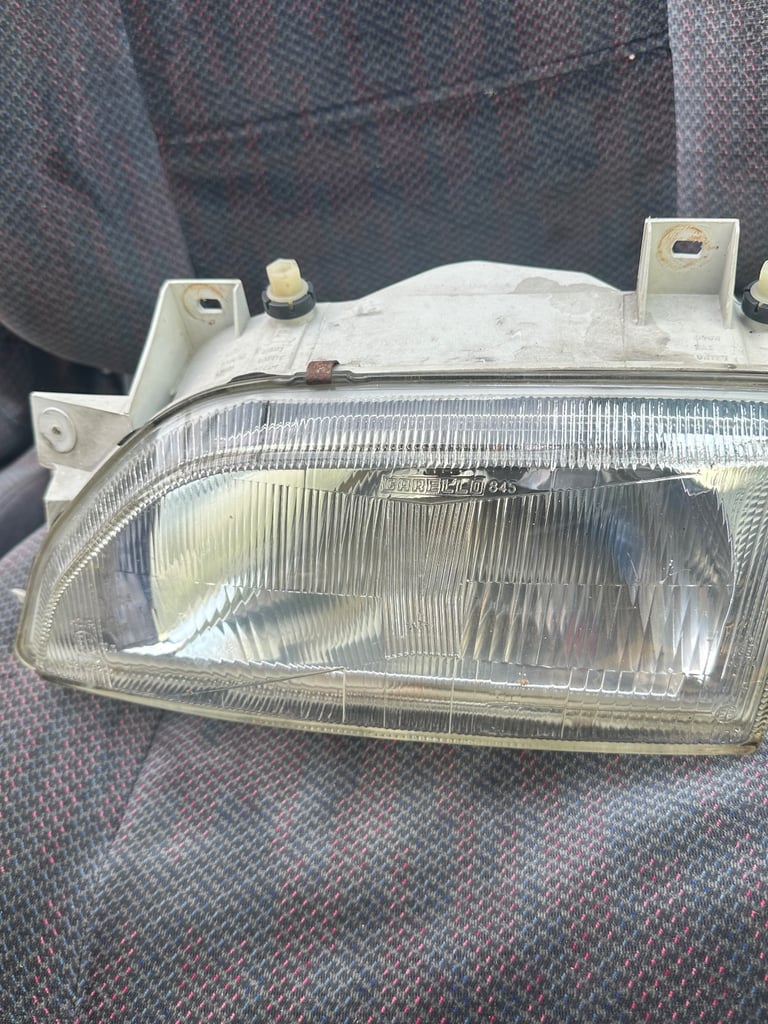 Breaking Ford Orion 1993 on a k reg