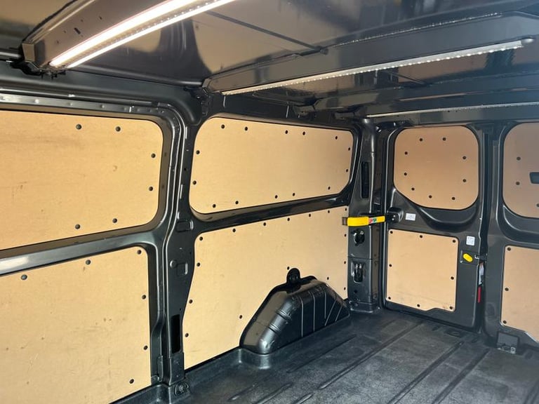 2023 Ford Transit Custom 2.0 320 EcoBlue Limited Panel Van 5dr Diesel Auto L2 H1 Euro 6 (170 ps) ...