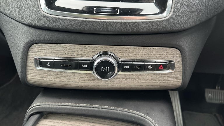 2021 Volvo XC90 2.0 T8 Recharge PHEV Inscription Pro 5dr AWD Auto ESTATE PETROL/ELECTRIC Automatic