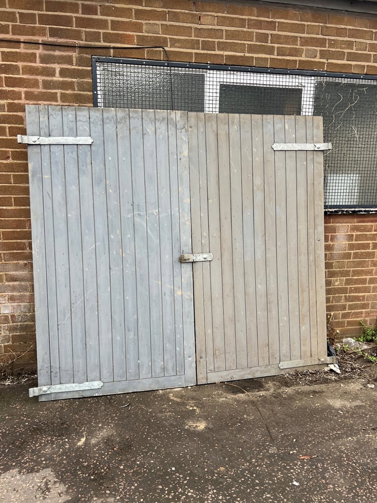 Double timber gates
