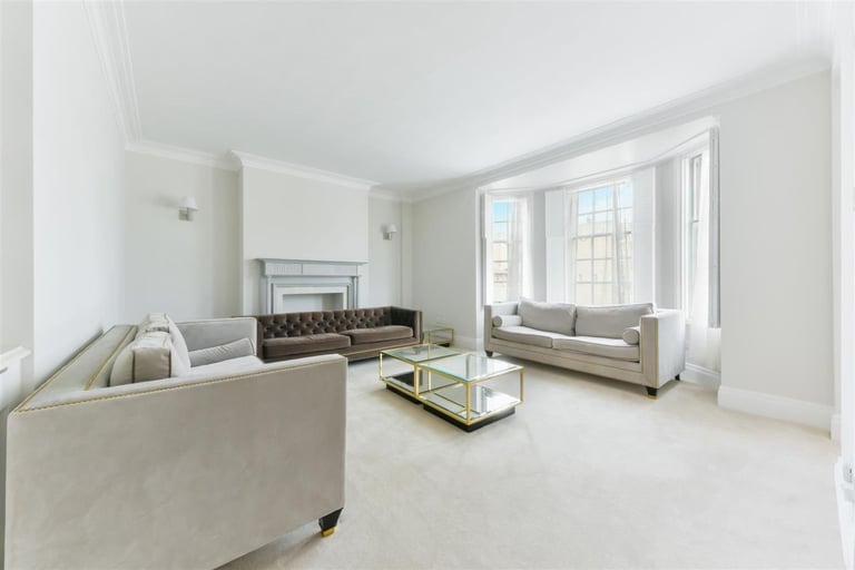 S-KEN LUXURIOUS 3DOUBLE BEDROOM+3BATHROOMS 2RECEP ROOMS CAN HOUSE MAX8PERONSSONSRTERAGE+GARDEN