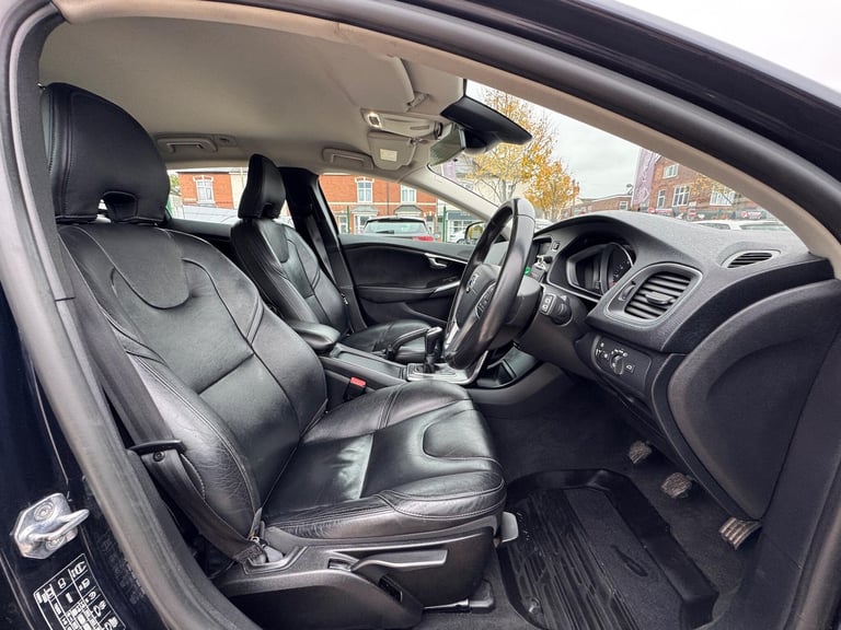 2016 Volvo V40 2.0 D3 SE Lux Nav Euro 6 (s/s) 5dr HATCHBACK Diesel Manual