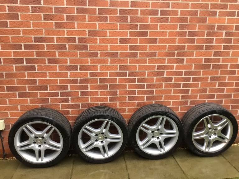 Mercedes E55 W211 18” Type IV Alloy wheels with tyres 