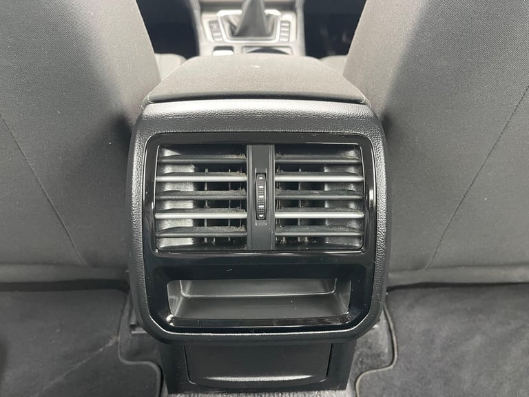 2015 Volkswagen Passat 1.6 TDI BlueMotion Tech S Euro 6 (s/s) 4dr SALOON Diesel Manual