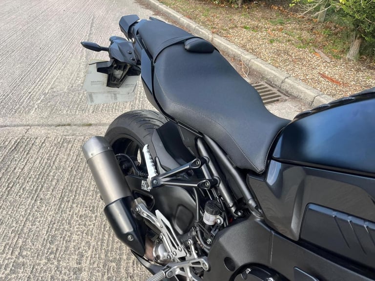 2017 17 YAMAHA MT10 MTN1000 MT-10 NAKED MUSCLE 1000 BLACK MINT 14k MILES SH