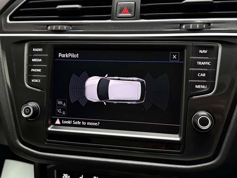 2017 Volkswagen Tiguan 2.0 TDI BlueMotion Tech SEL DSG 4Motion Euro 6 (s/s) 5dr SUV Diesel Automatic