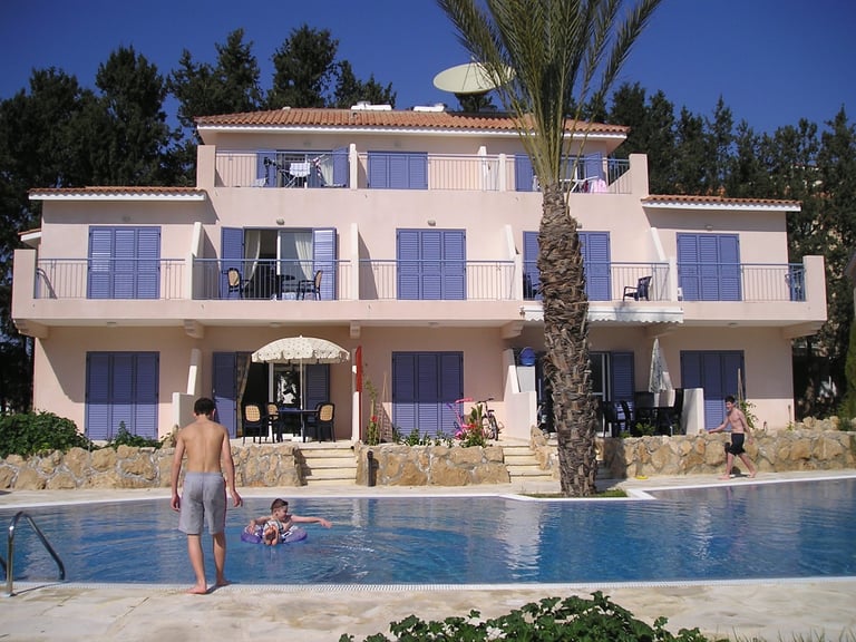image for PAPHOS SELF-CATERING POOLSIDE VILLA APARTMENT TO RENT FOR HOLIDAYS IN CYPRUS LONG-TERM WINTER LETS