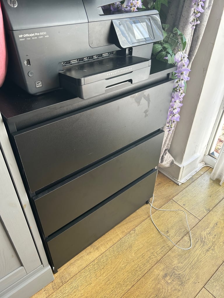 Brand new three drawer black chest drawer £50