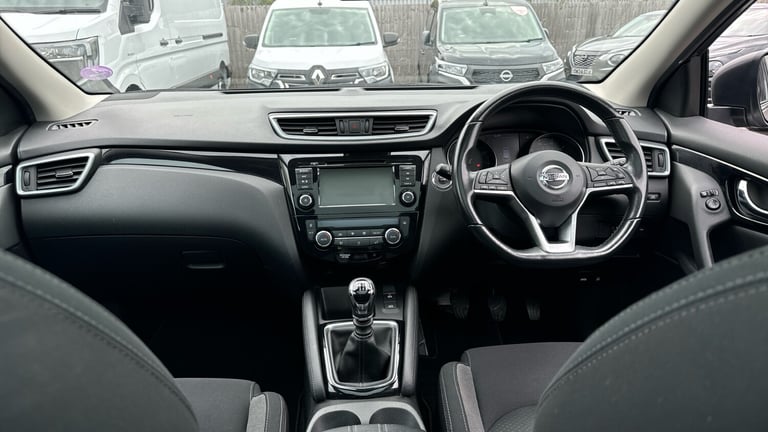 2021 Nissan Qashqai 1.3 DiG-T N-Connecta 5dr [Glass Roof Pack] Petrol Hatchback Hatchback Petrol ...