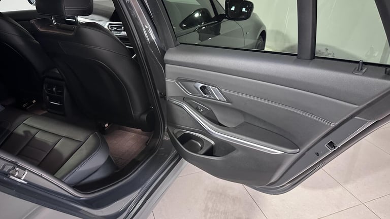 2021 BMW 3 Series 2.0 330e 12kWh M Sport Pro Edition Touring 5dr Petrol Plug-in Hybrid Auto E Est...