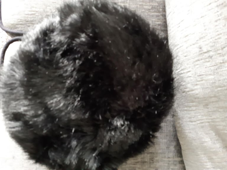 Jacques Vert ladies Russian hat