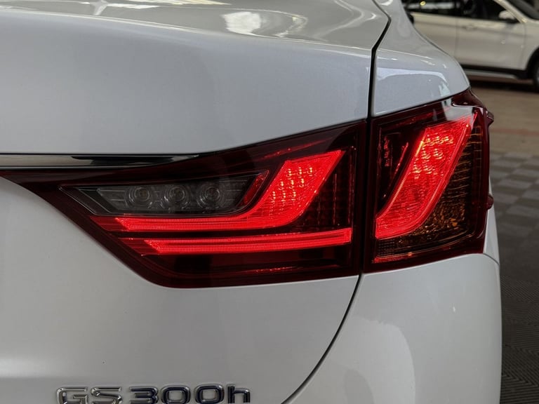 2015 Lexus GS 2.5 300h Premier Saloon 4dr Petrol Hybrid CVT Euro 5 (s/s) (223 ps) Saloon PETROL/E...
