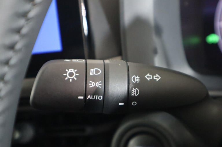 2024 Toyota C-HR 1.8 VVT-h Design CVT Euro 6 (s/s) 5dr HATCHBACK PETROL/ELECTRIC Automatic