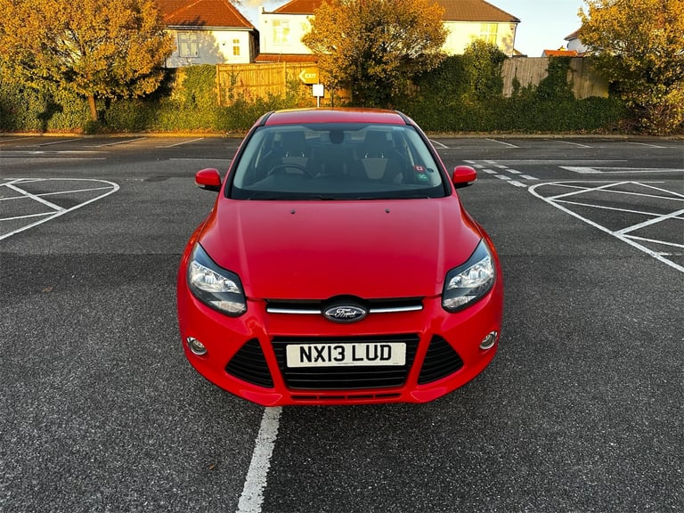 FORD Focus 1.5 Petrol 5 Doors 2013 with Parking Sensors & Low Mileage