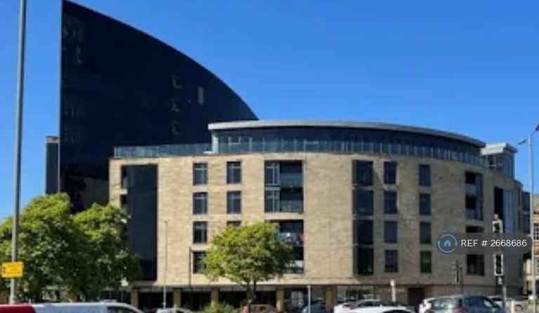 1 bedroom flat in Leeds Road, Bradford, BD1 (1 bed) (#2668686)