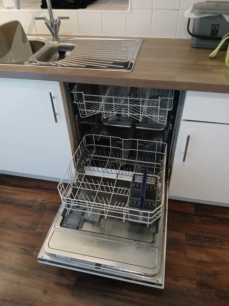 Full kitchen for sale with integrated appliances