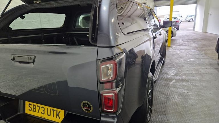 2023 Isuzu D-Max 1.9 V-Cross Double Cab 4x4 Auto Automatic Pick Up Diesel Automatic