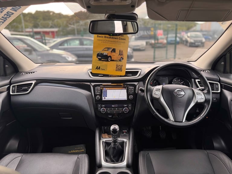2015 Nissan Qashqai 1.6 dCi Tekna 5dr 4WD HATCHBACK Diesel Manual