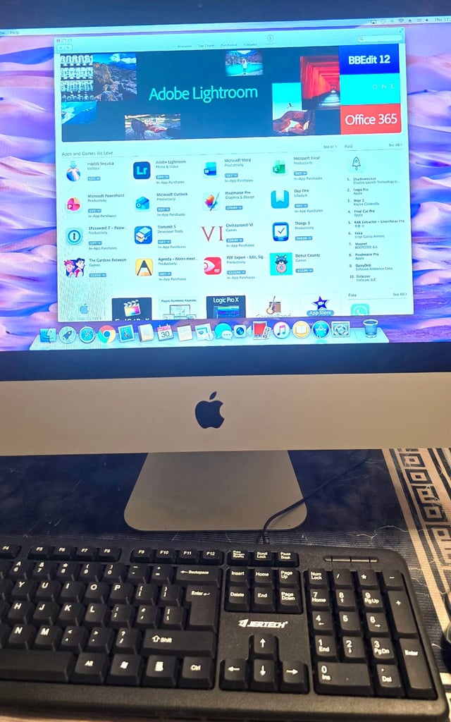 image for The Apple iMac 14.3, 21.5", Intel Core I5,1tb-8gb, Original Box and Packaging, Keyboard and Mouse 