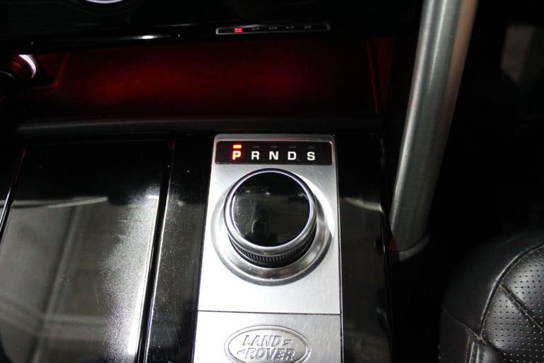 2019 Land Rover Discovery 3.0 SD V6 HSE Luxury Auto 4WD Euro 6 (s/s) 5dr ESTATE Diesel Automatic