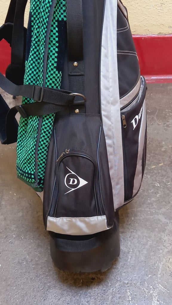 Golf Bag, Stand, With Shoulder Harness in Ex Con 