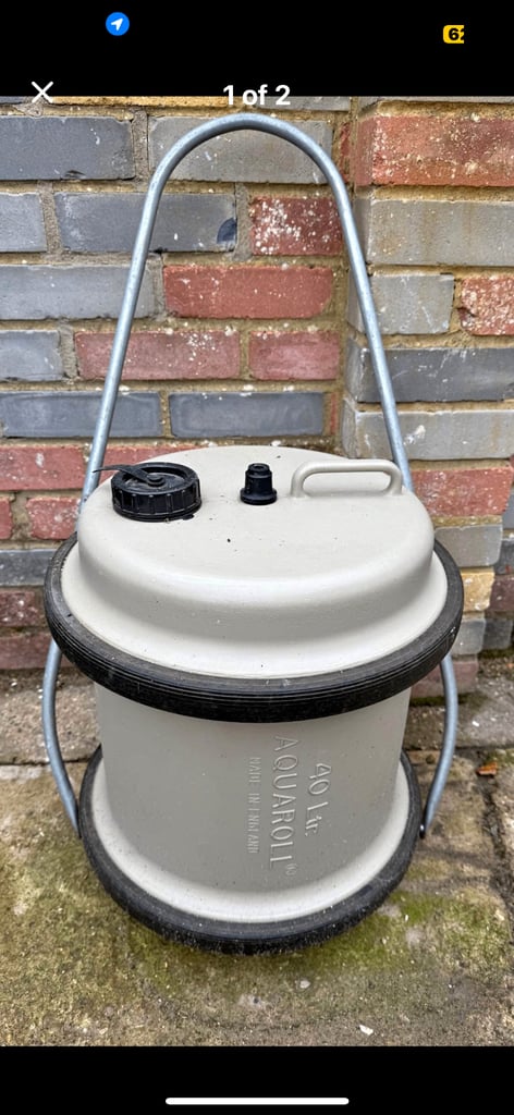 Aquaroll 40 litre with handle 