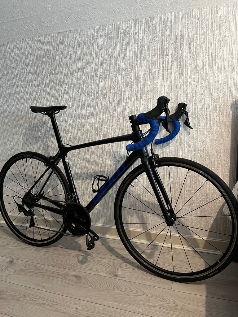 Giant TCR Advanced 2 2023 Medium 