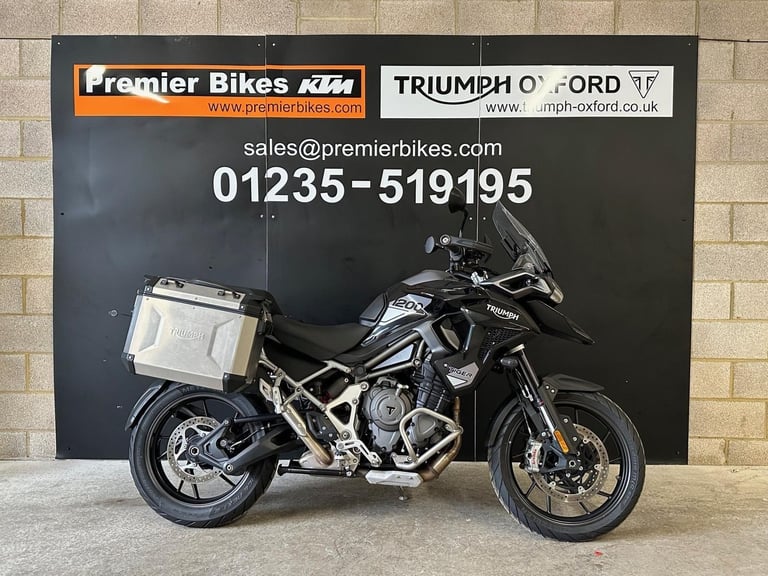 STUNNING ONE OWNER 2022/22 TRIUMPH TIGER 1200 GT PRO MOTORCYCLE