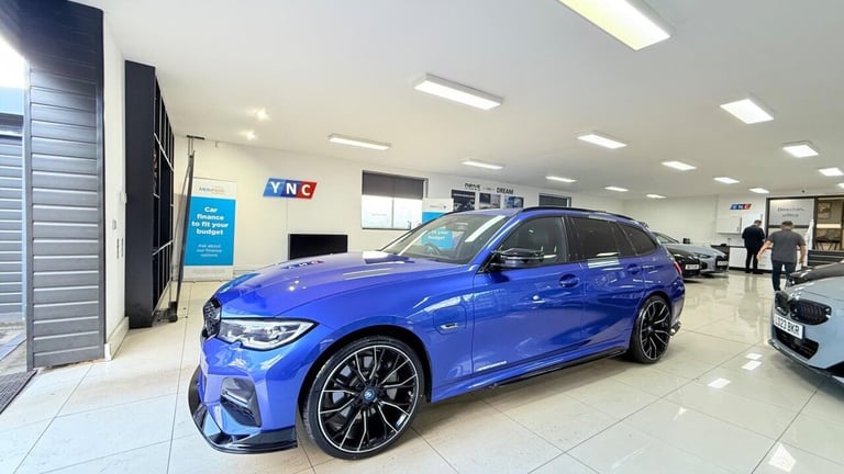 2021 BMW 3 Series 2.0 330e 12kWh M Sport Touring Auto Euro 6 (s/s) 5dr Estate PETROL/ELECTRIC Aut...